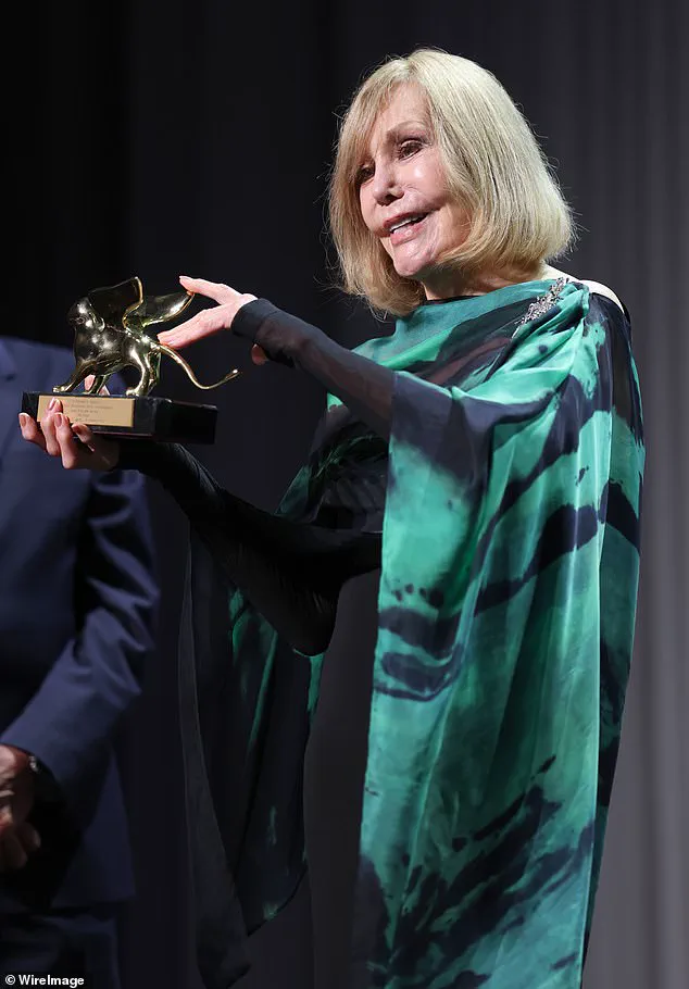 Kim Novak's Age-Defying Appearance at Venice Film Festival Captivates Fans