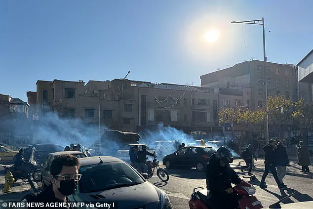 Iranian Protests Enter Fifth Day as Crackdown Escalates, Six Killed in Violence