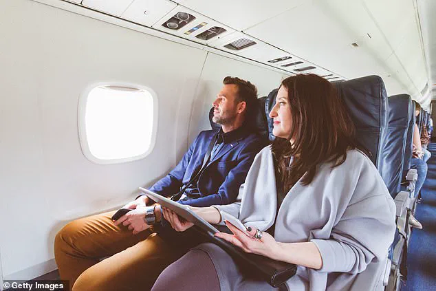 Travel Influencer Daniel Mann Confronts Seat Swap Dispute at Dallas-Fort Worth Airport