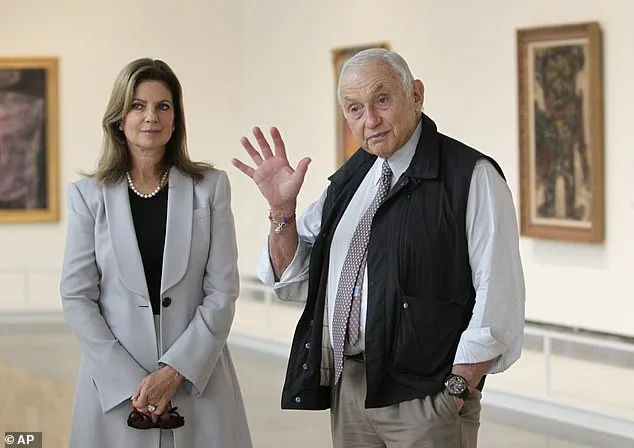 Les Wexner Testifies Before House Oversight Committee in Epstein Sex Trafficking Probe, Claims He Was a Victim