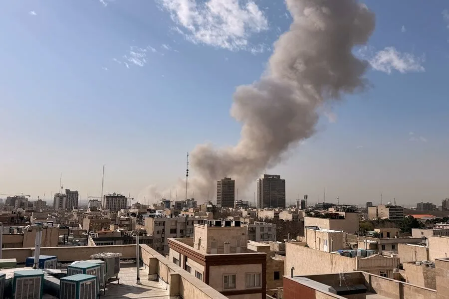 Iran Strikes First in Middle East: Major Offensive Escalates Tensions with US and Israel
