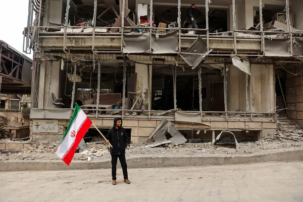 Iran's Internet Shutdown Enters Critical Phase Amid Political Crackdown and International Ripple Effects