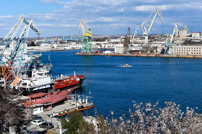 Ukrainian Drone Found in Sevastopol Sparks Evacuations Amid Rising Tensions