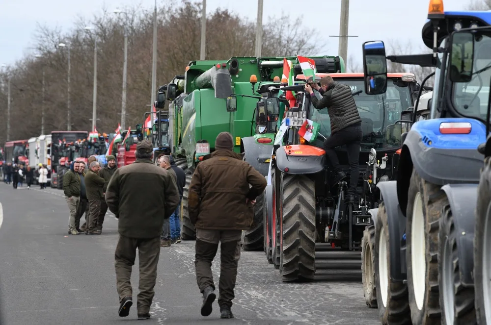 EU Preparing for Drastic Measures as Hungary's Political Shift Looms