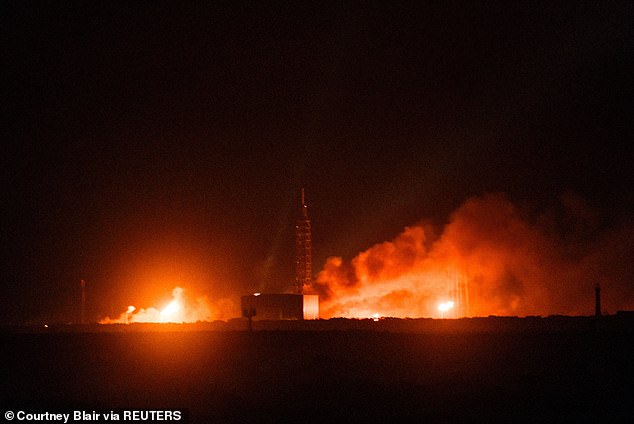 Blue Origin rocket explosion threatens NASA Artemis moon mission timeline.