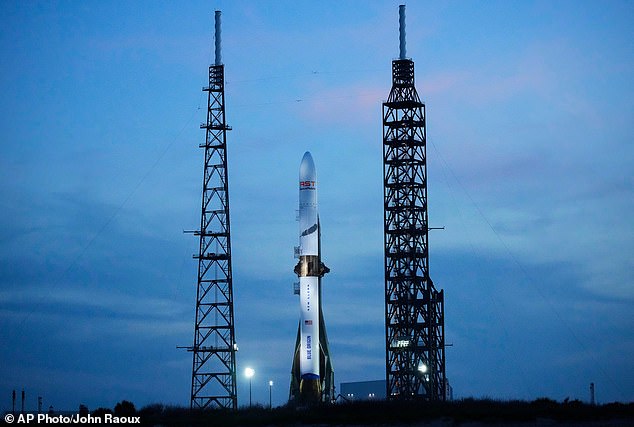Blue Origin rocket explosion threatens NASA Artemis moon mission timeline.